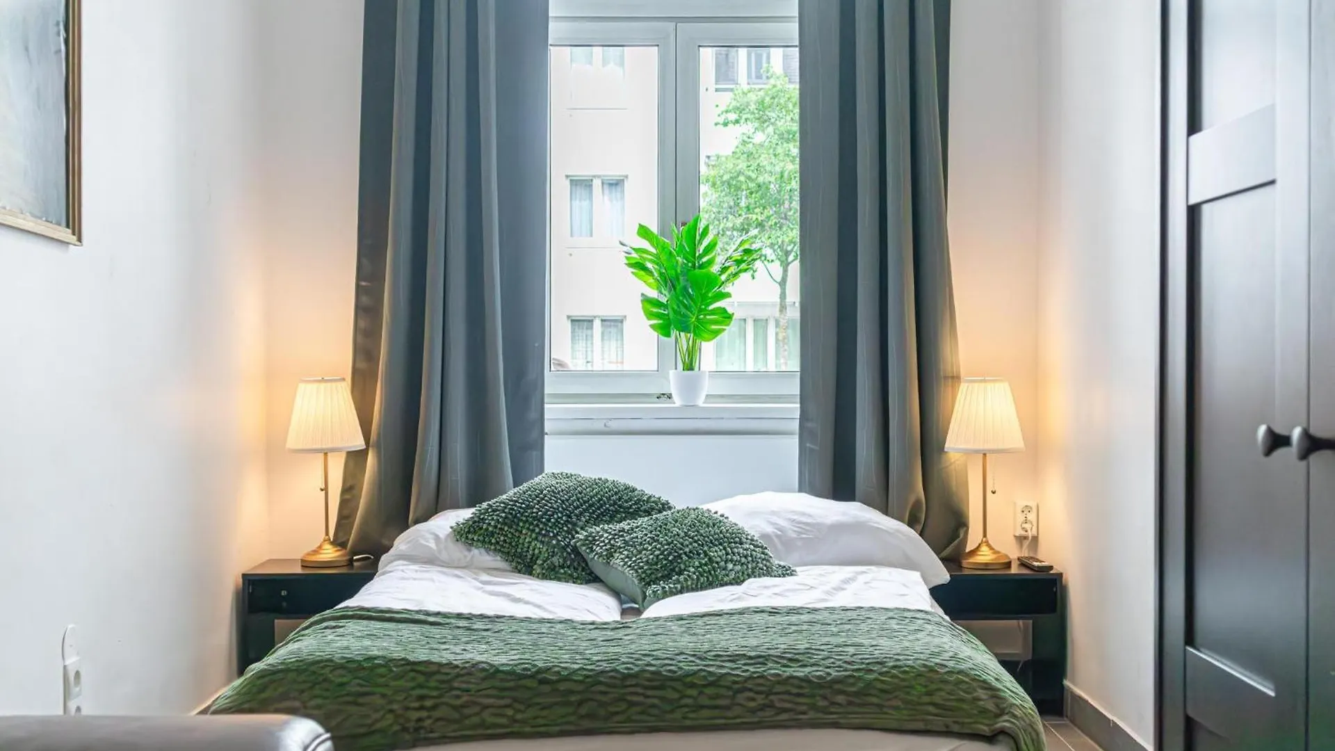 Welcoming 1Br Apt- Near U6 Station Am Schoepfwerk Wiedeń